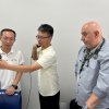 Representantes da empresa Tuoren vêm da China para visitar a Santa Casa de Santos